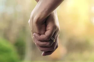 Oración de protección para mi esposo: guía y ejemplos
