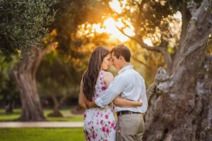 Abrazados pareja buenos días amor: Oraciones católicas para ti