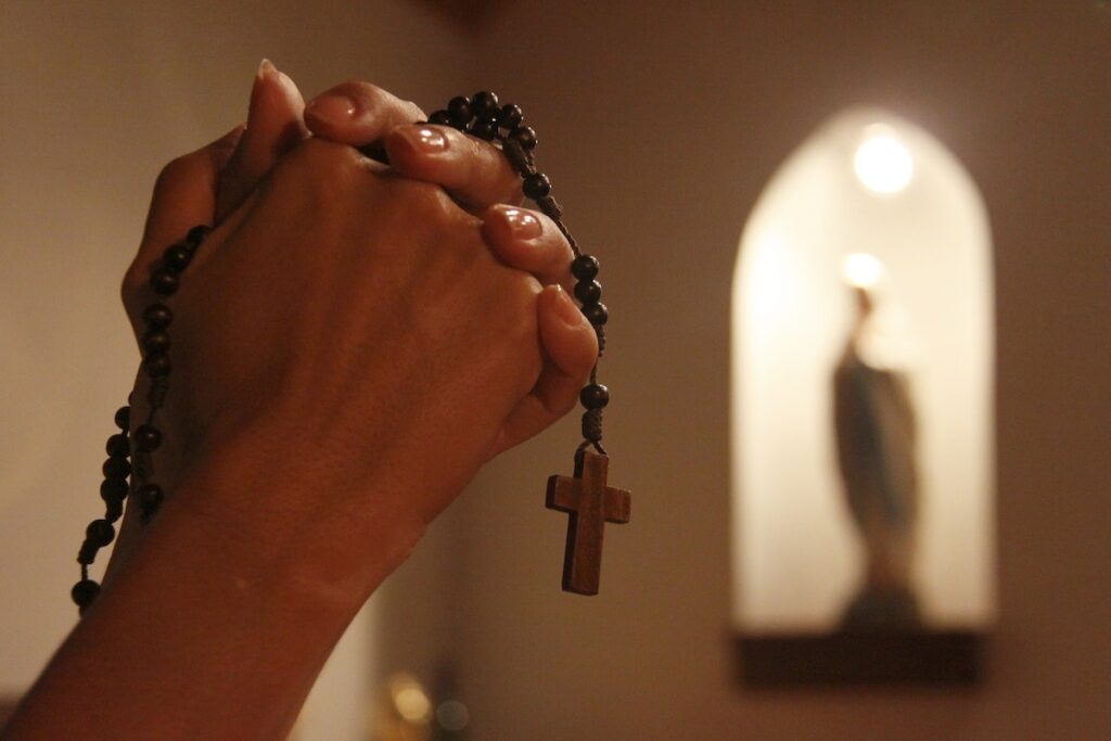 Última noche novenario difuntos: oraciones de misericordia